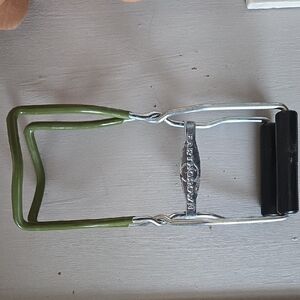 Green and Black Canning Tool